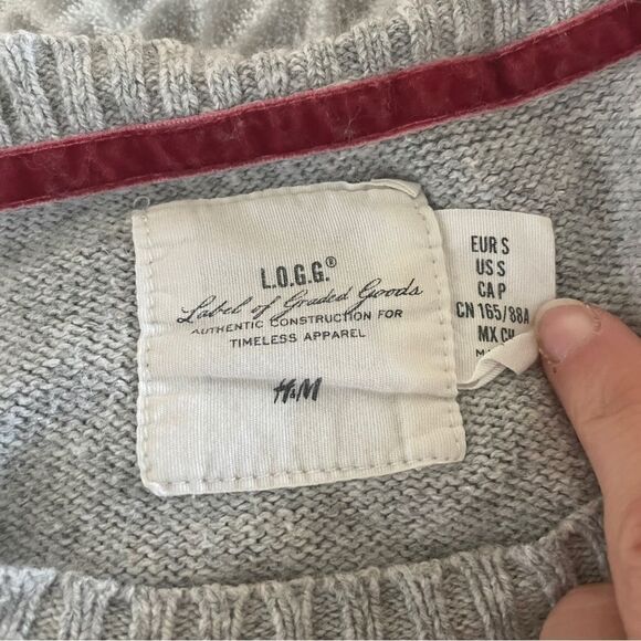 H&M Crew Neck Sweater size Small Gray Deer Knit Preppy Reindeer Jumper - Picture 7 of 11